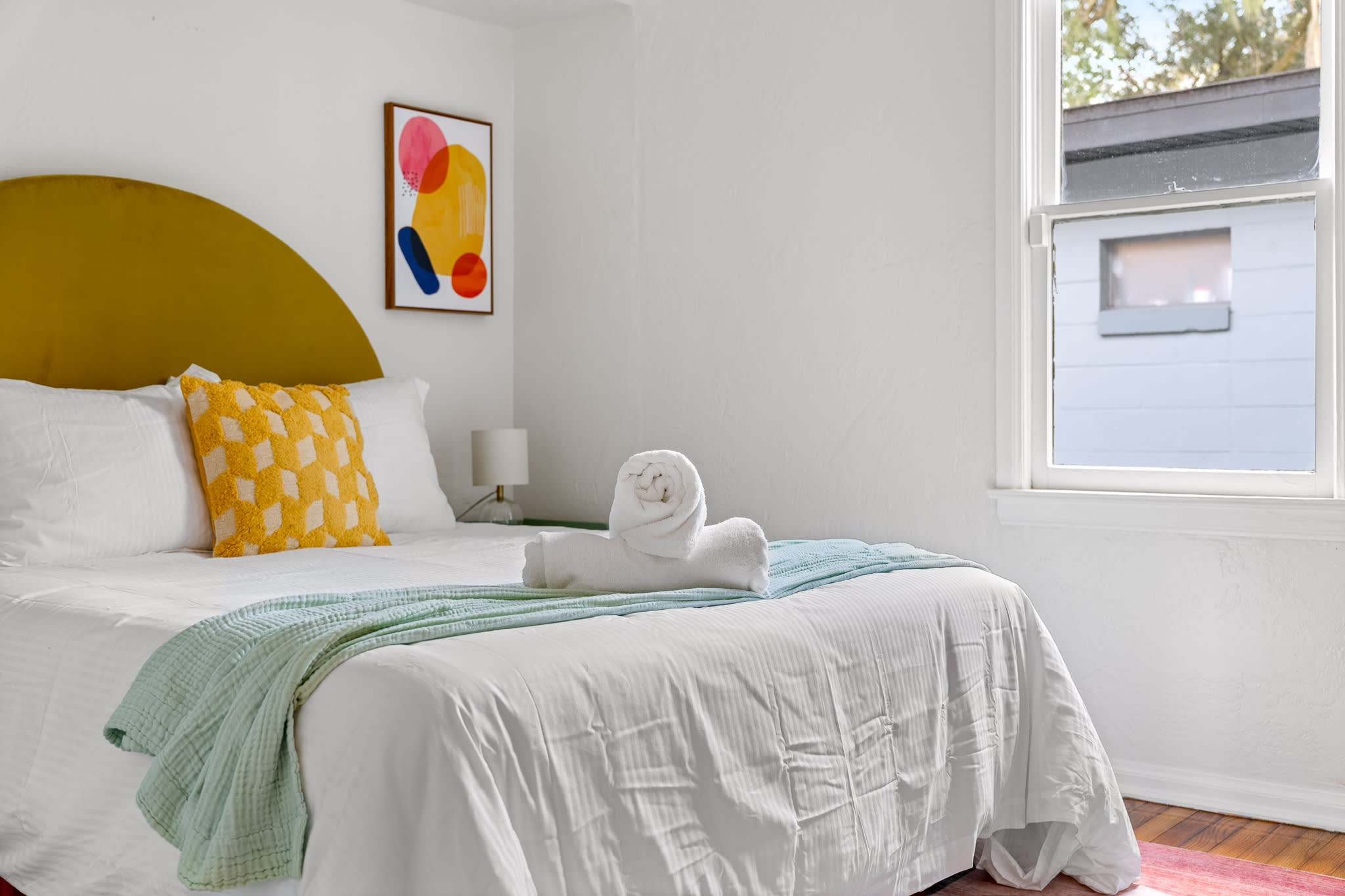 Remodeled home w/patio & fire pit