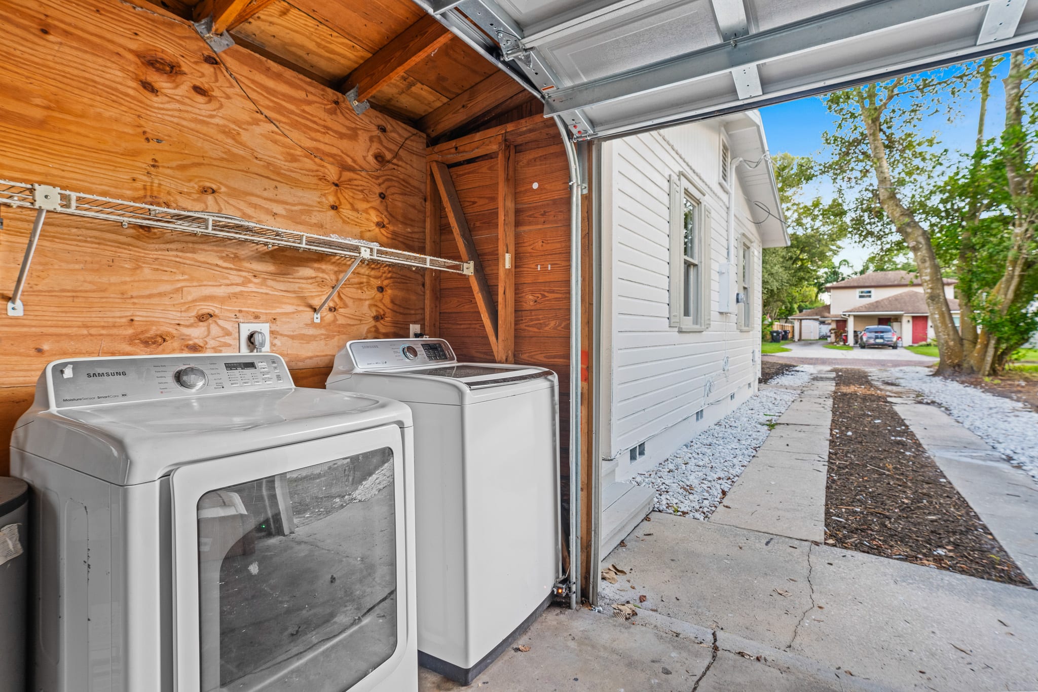 Remodeled home w/patio & fire pit