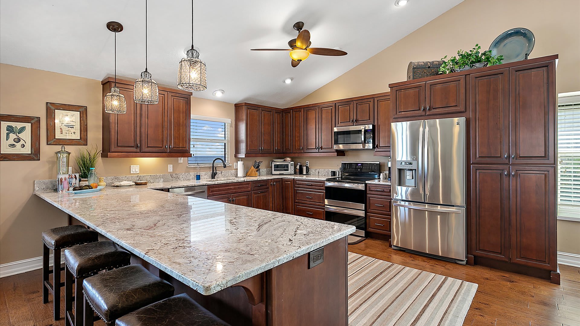 Tropical Sands | Wren Beach Rentals by Portoro