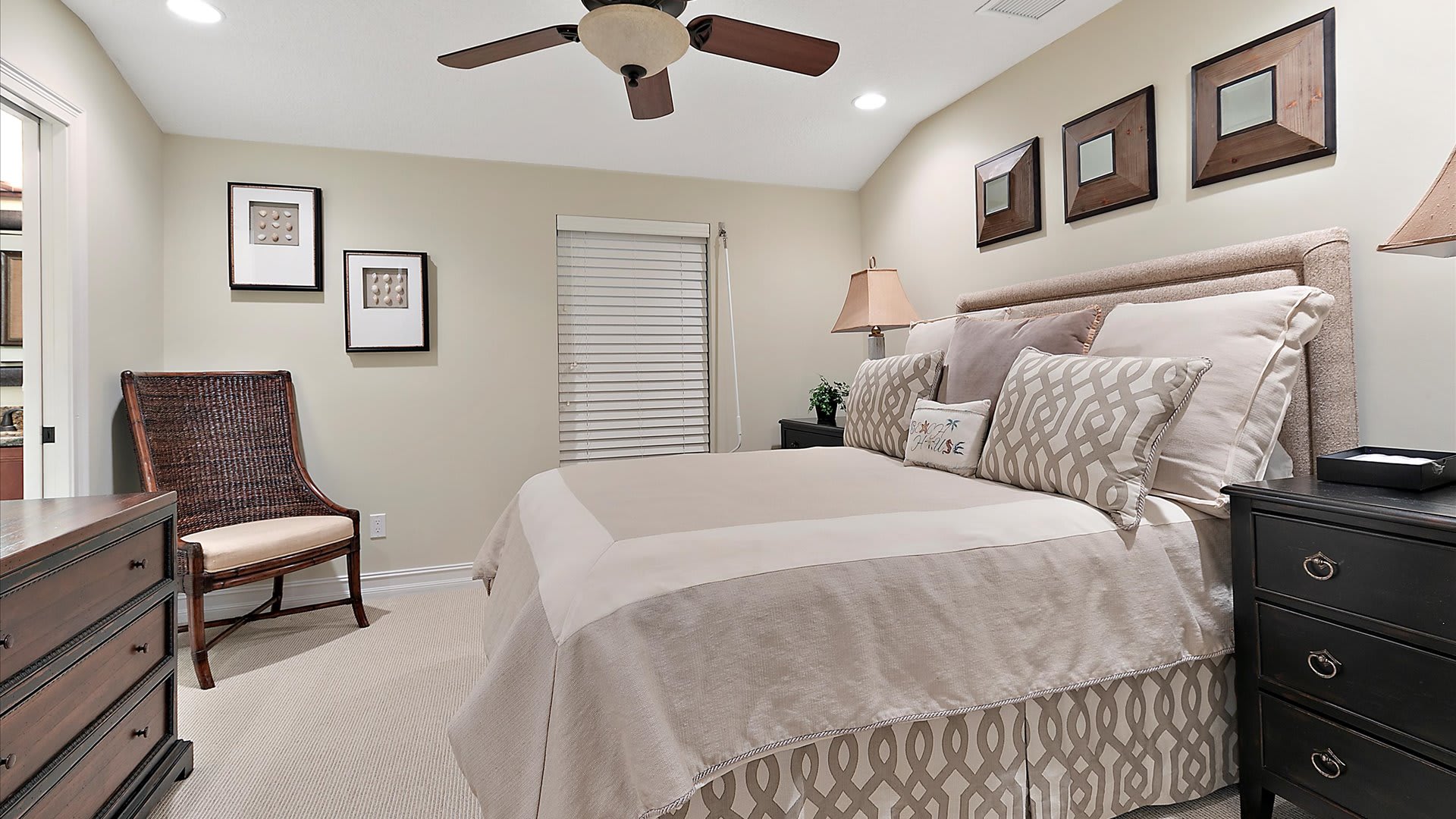 Tropical Sands | Wren Beach Rentals by Portoro