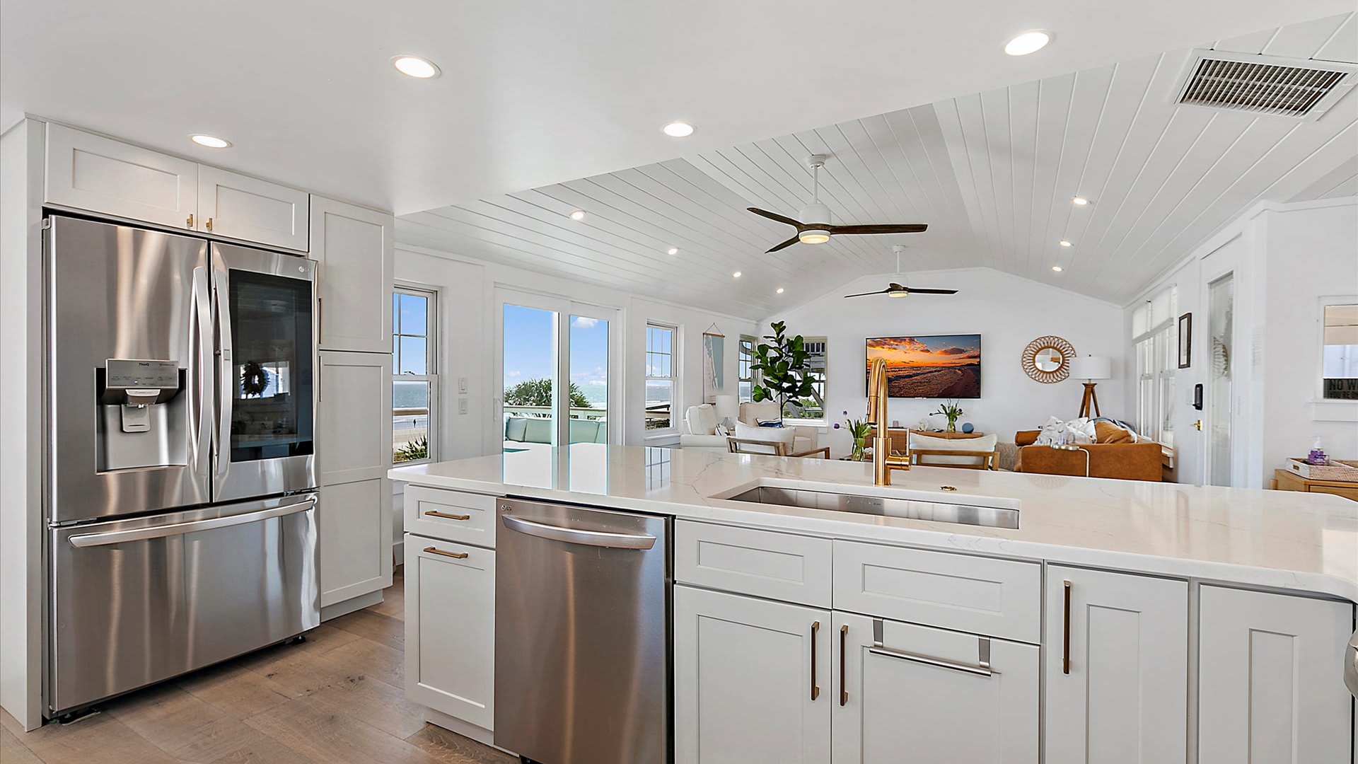 Seascape Cottage (Sol y Mar) | Wren Beach Rentals 