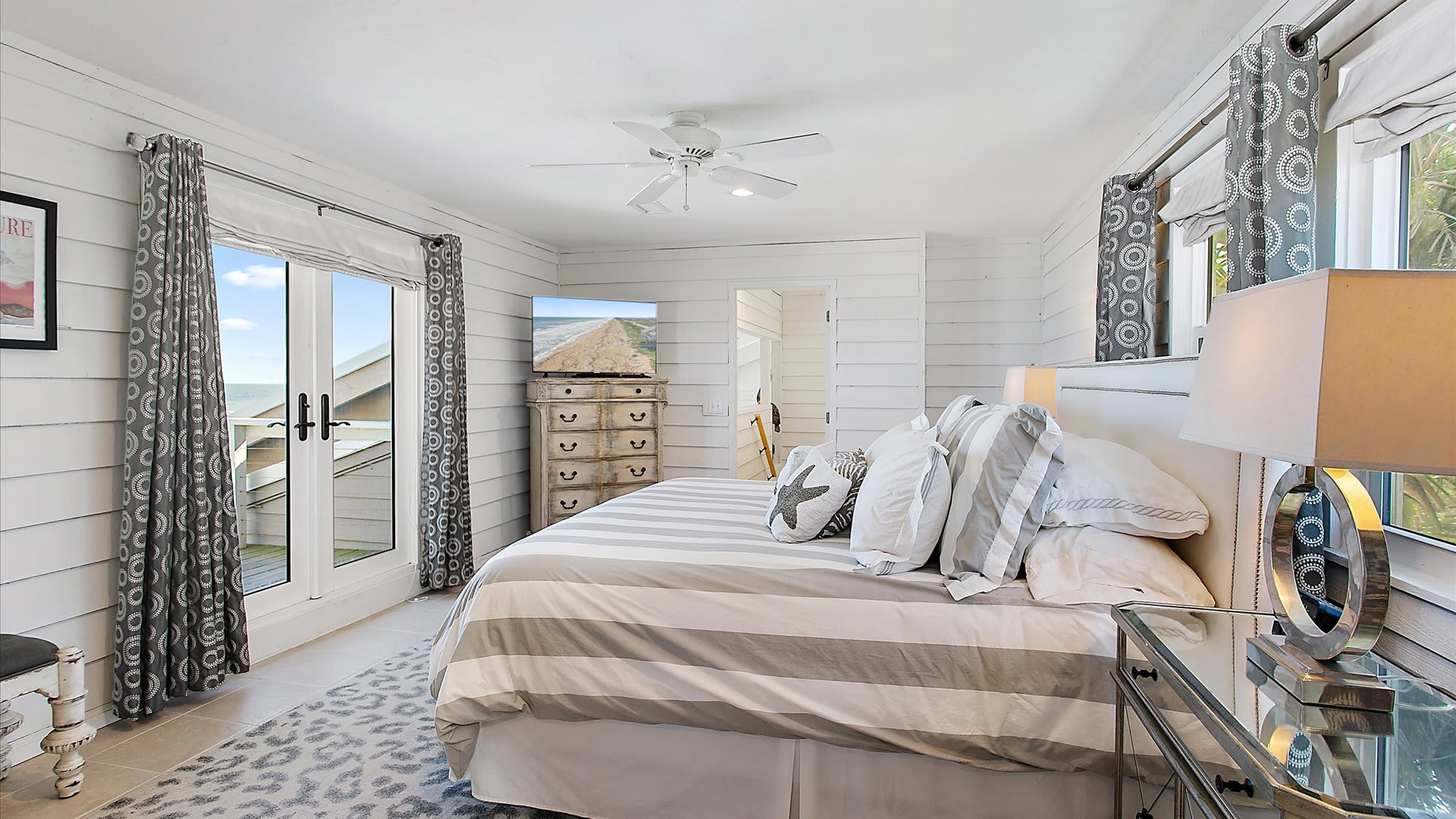 Island Time | Wren Beach Rentals by Portoro
