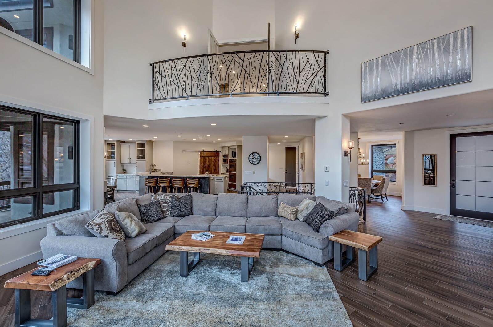 Mountain home w/riverfront & patio