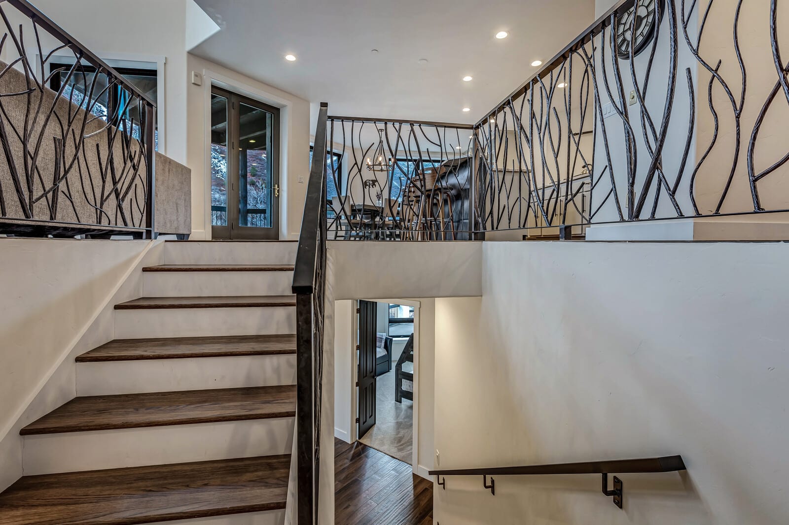 Mountain home w/riverfront & patio