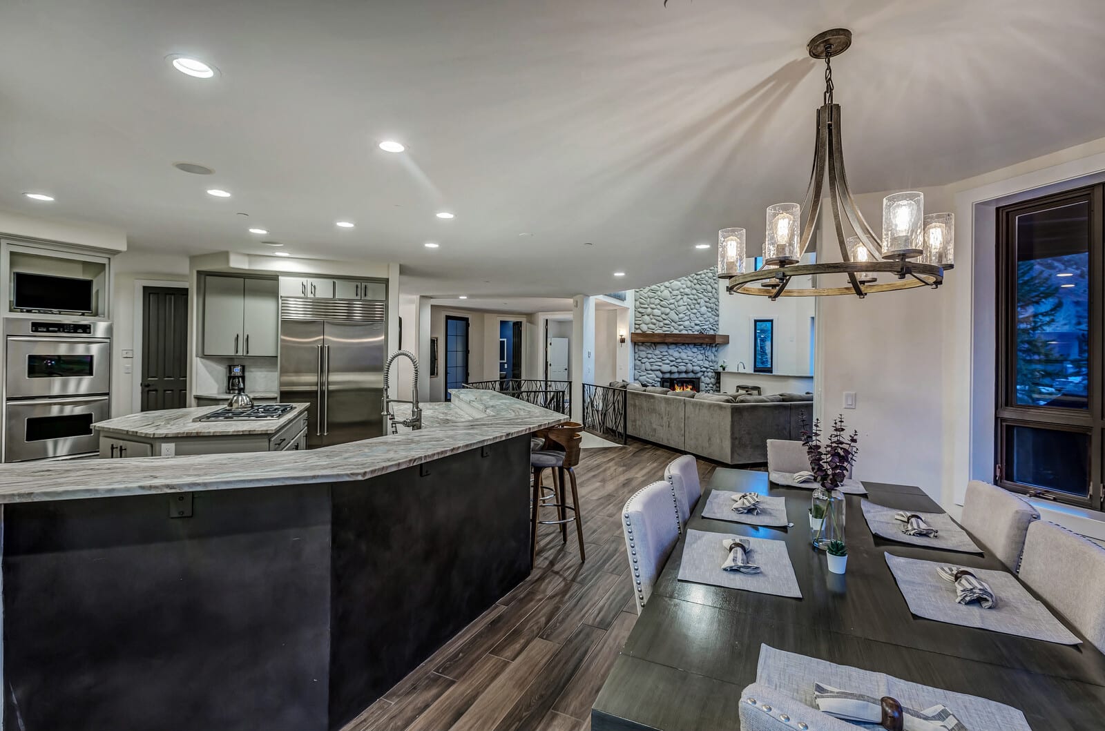 Mountain home w/riverfront & patio