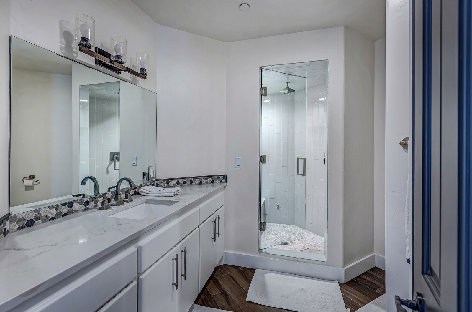 Mountain home w/riverfront & patio