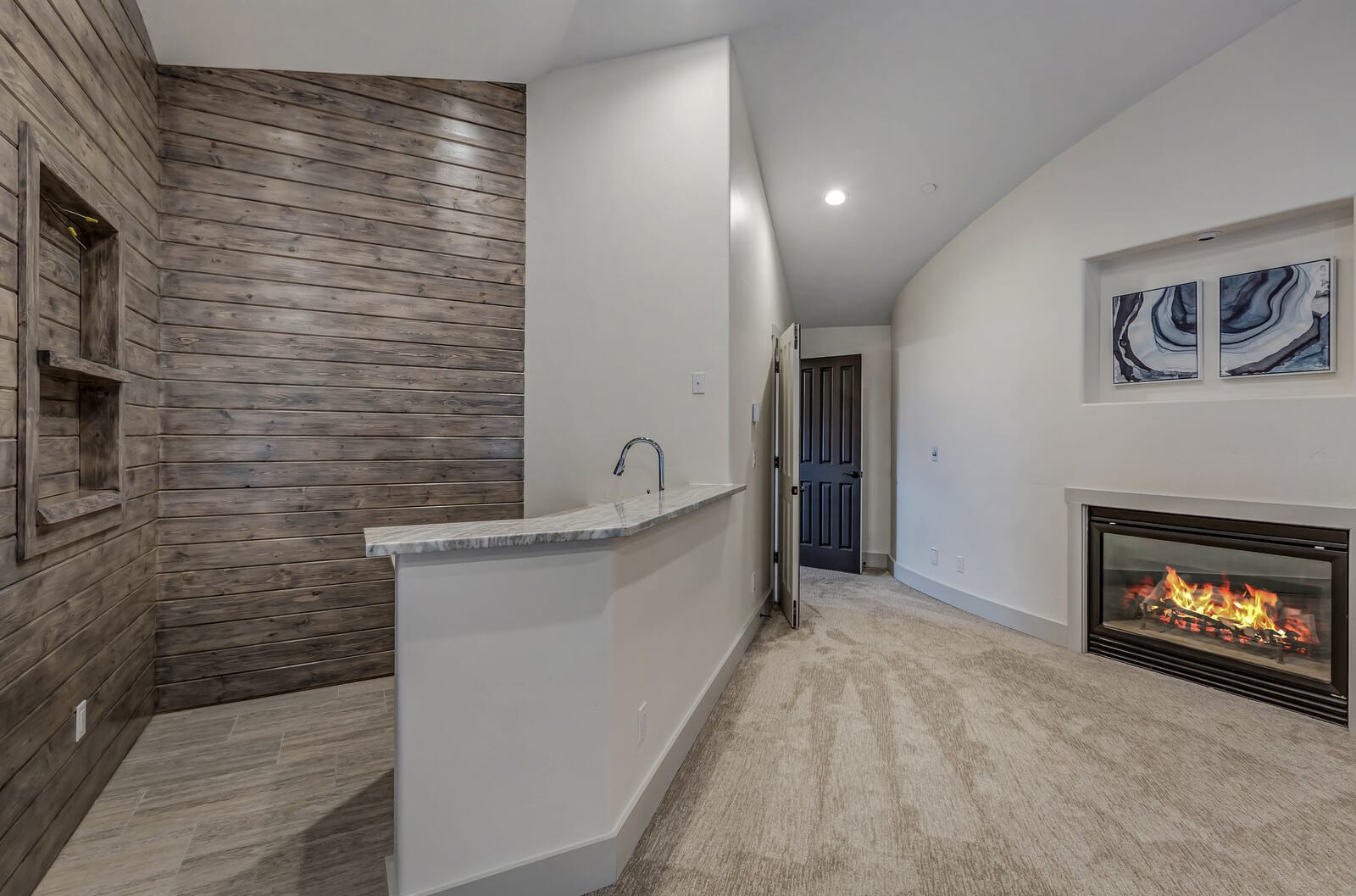 Mountain home w/riverfront & patio