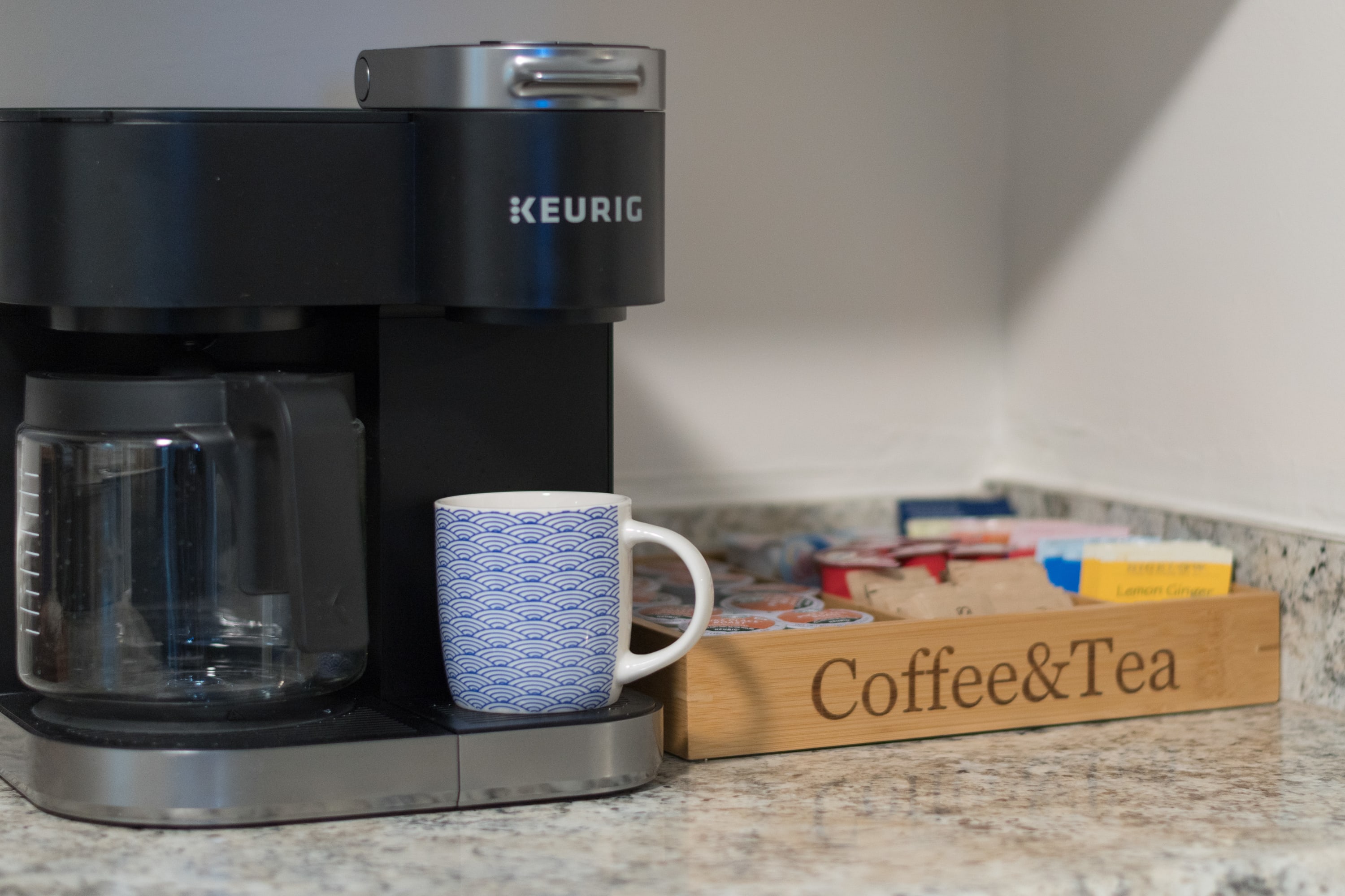 Tropical home w/pool & tiki patio