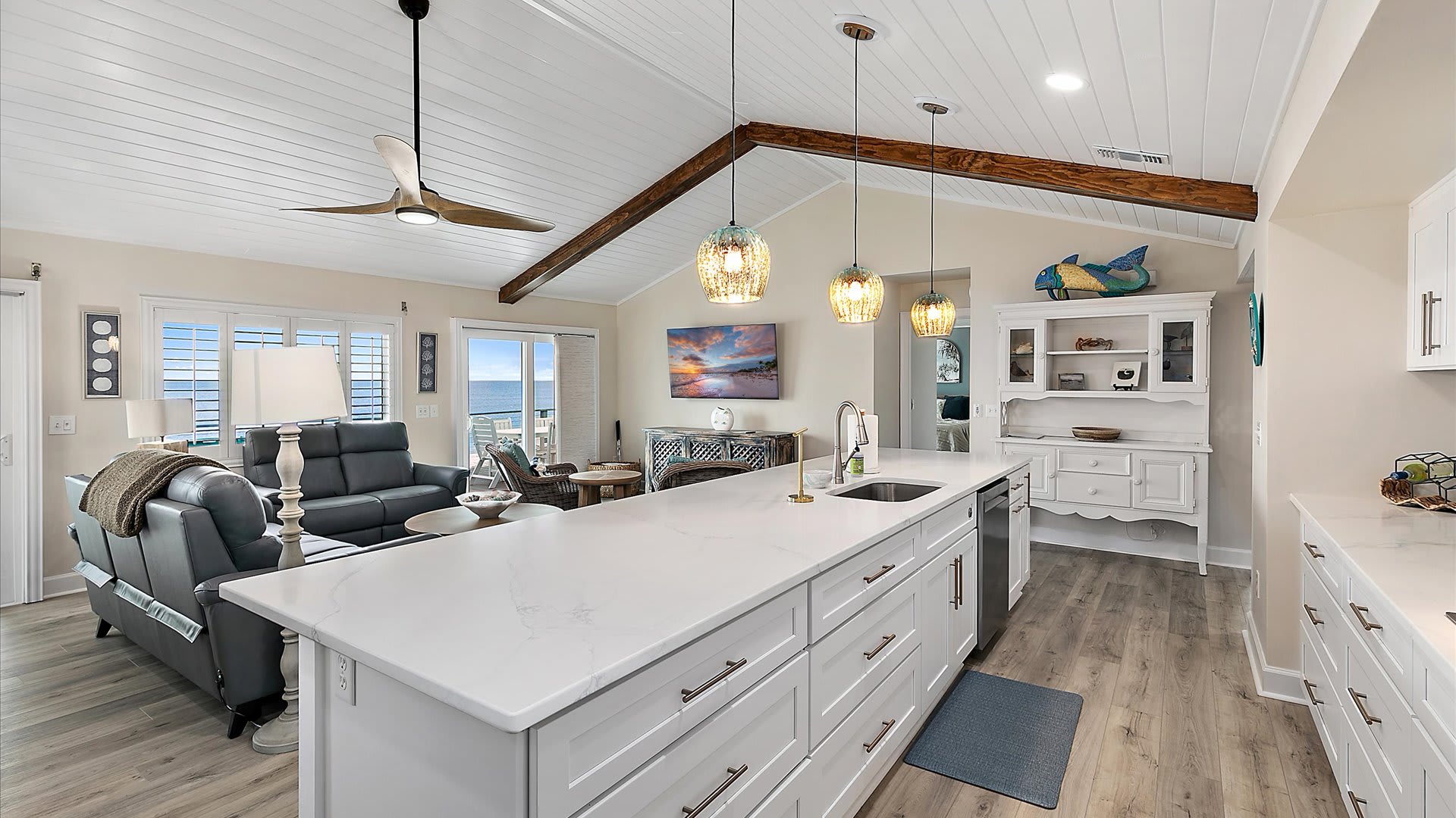 Sandpiper's Nest | Wren Beach Rentals by Portoro