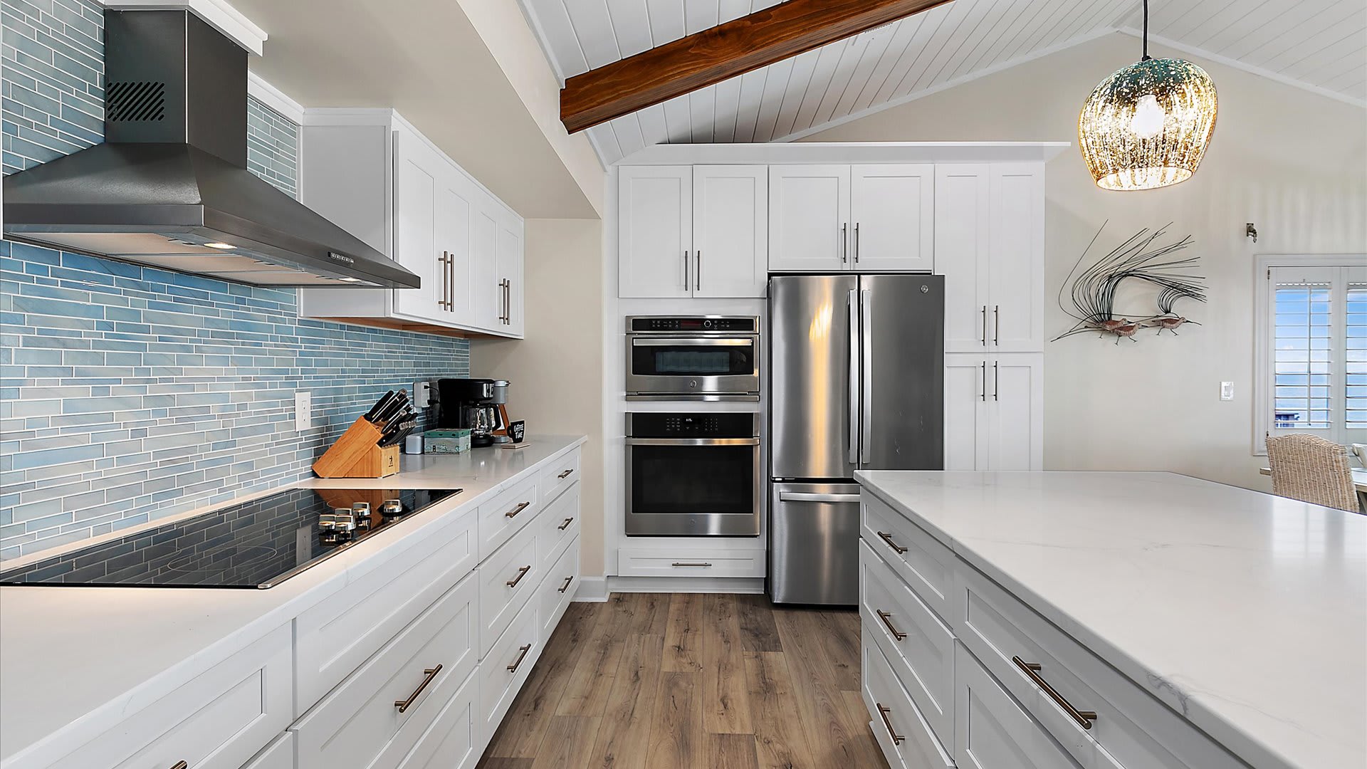 Sandpiper's Nest | Wren Beach Rentals by Portoro