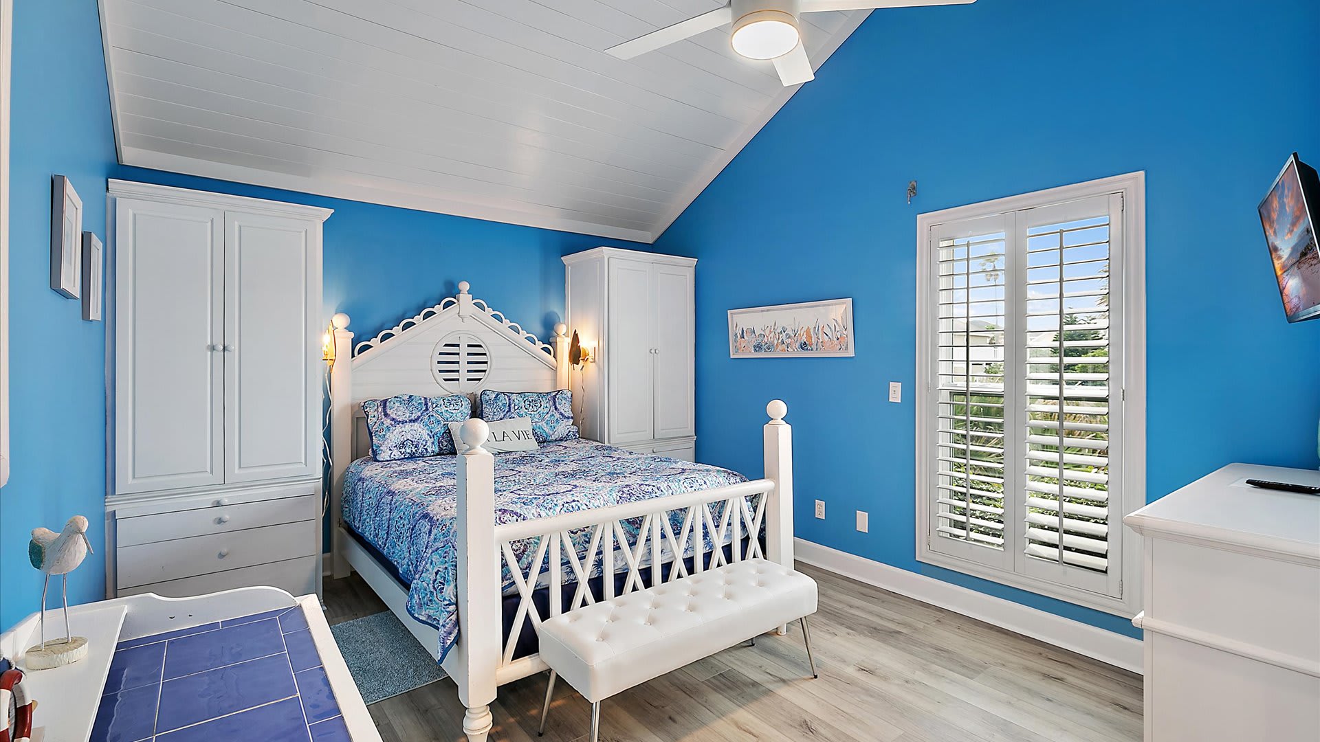 Sandpiper's Nest | Wren Beach Rentals by Portoro