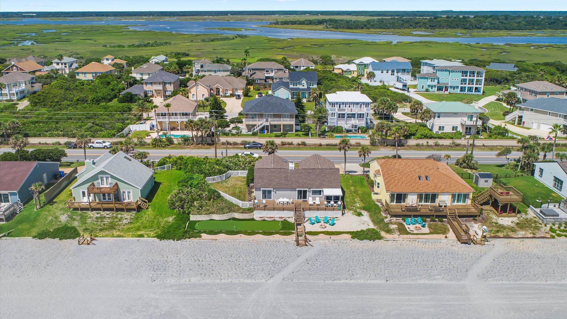 Sandpiper's Nest | Wren Beach Rentals by Portoro