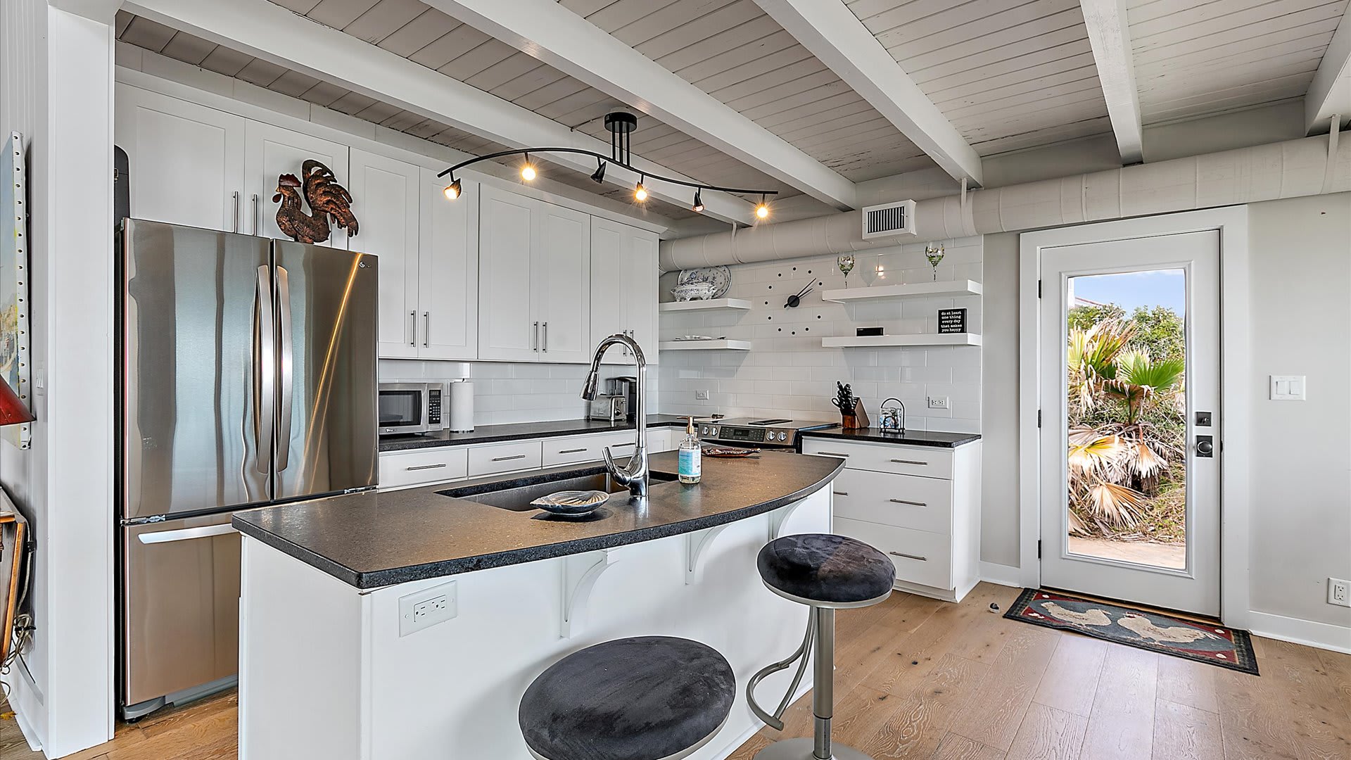 After Dune Delight | Wren Beach Rentals by Portoro