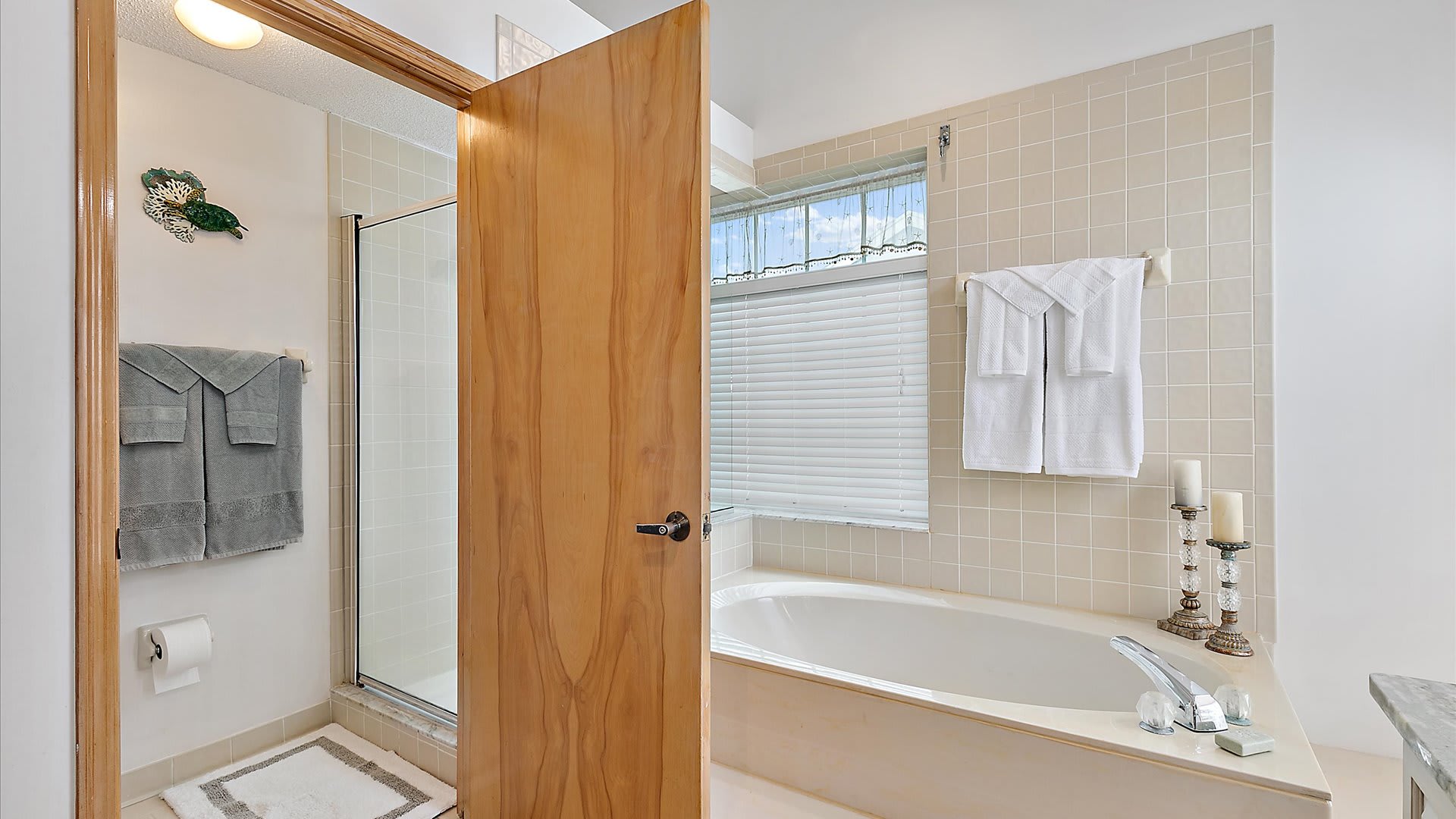 Foxy's Retreat | Wren Beach Rentals by Portoro