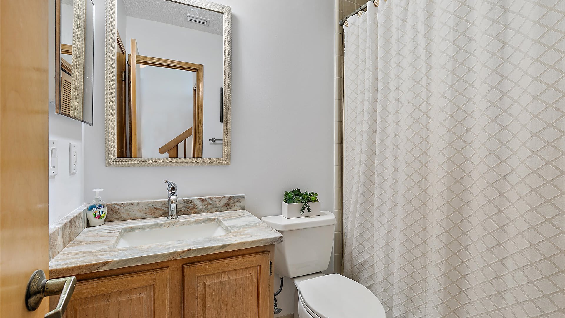 Foxy's Retreat | Wren Beach Rentals by Portoro