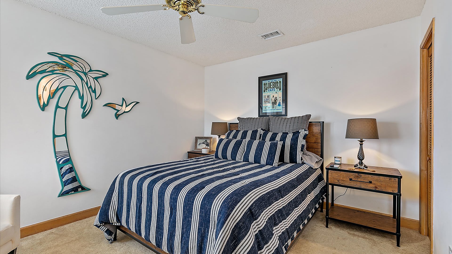Foxy's Retreat | Wren Beach Rentals by Portoro