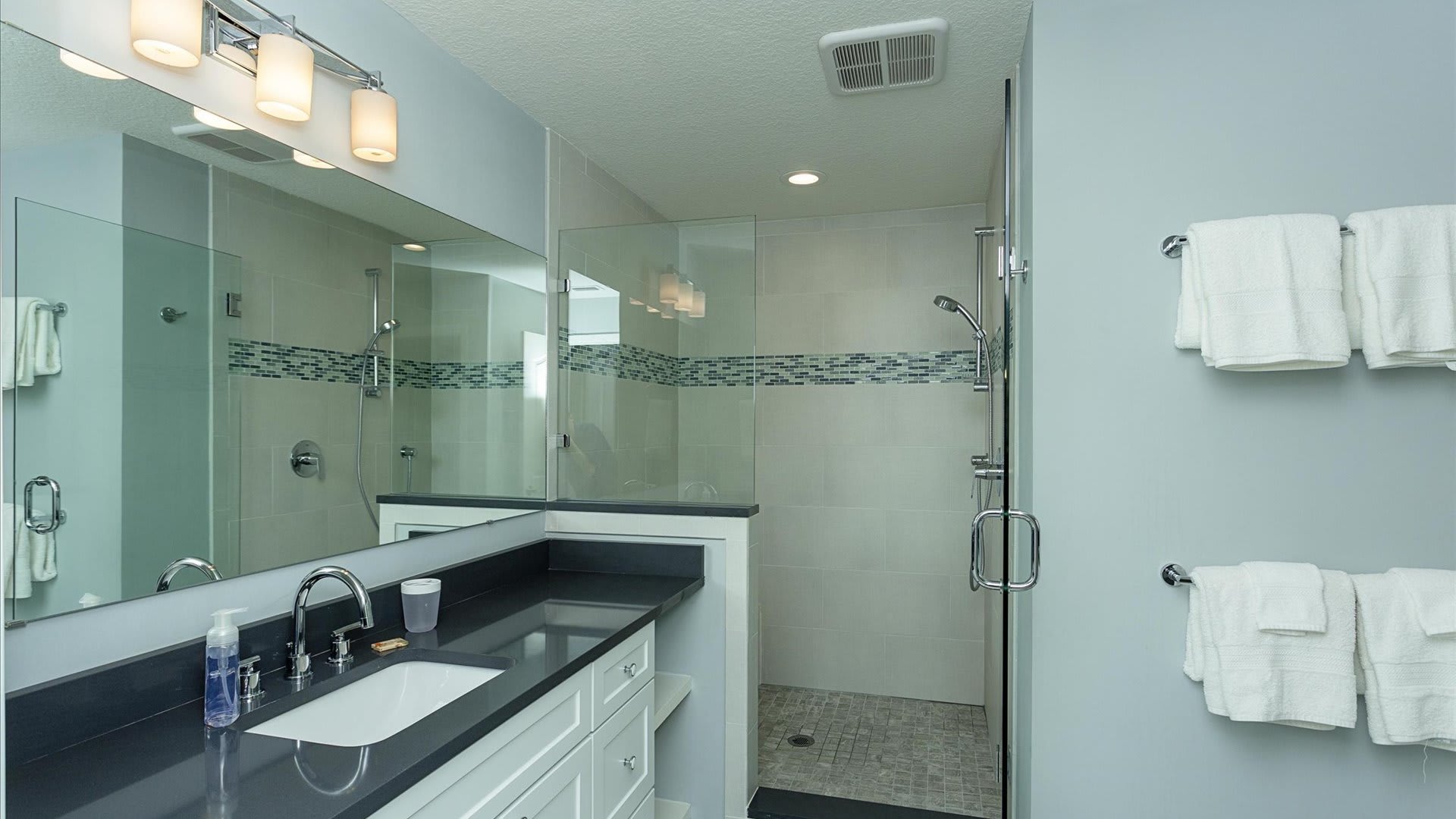 Ocean Sunrise | Wren Beach Rentals by Portoro
