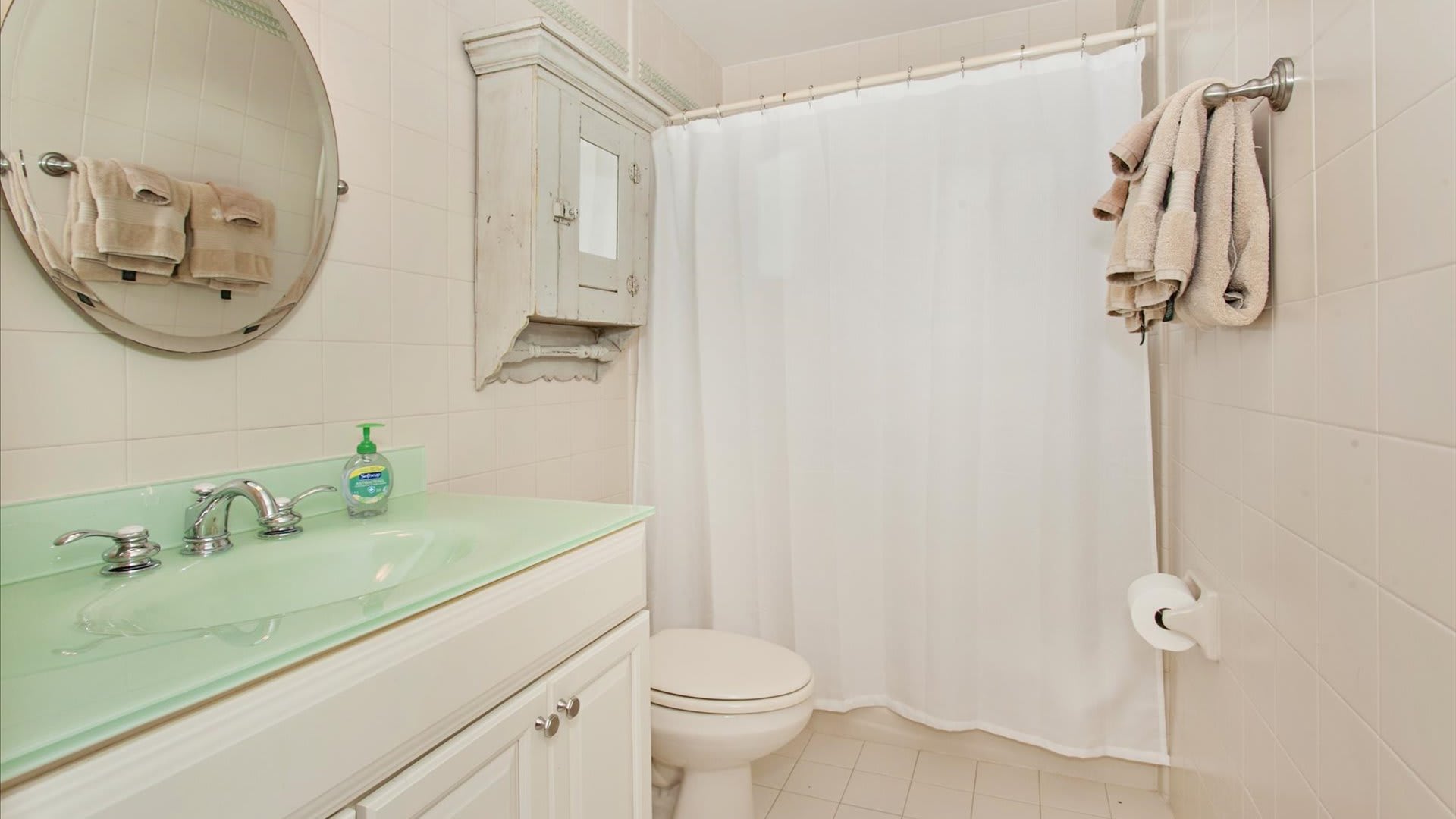Sandy Chic | Wren Beach Rentals by Portoro