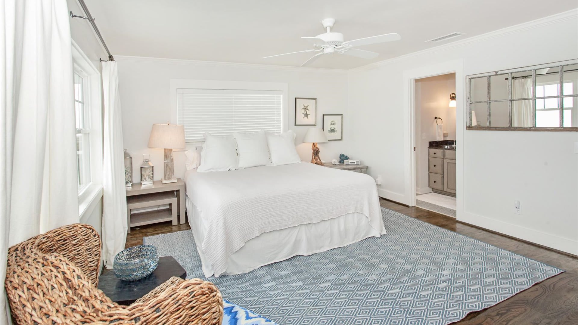 Sandy Chic | Wren Beach Rentals by Portoro
