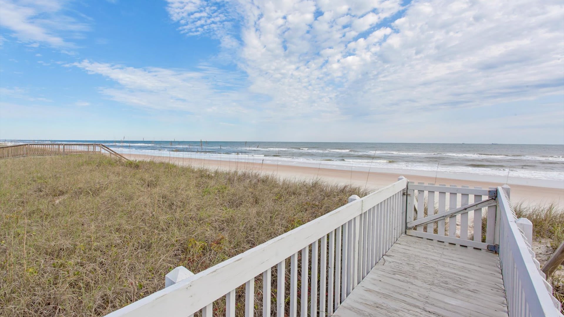 Sandy Chic | Wren Beach Rentals by Portoro