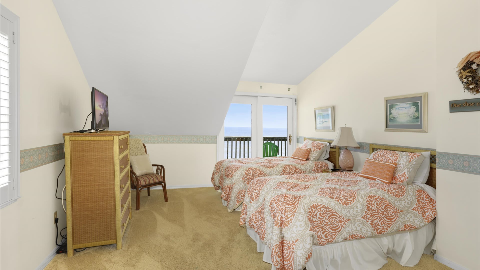 Southern Charm | Wren Beach Rentals by Portoro