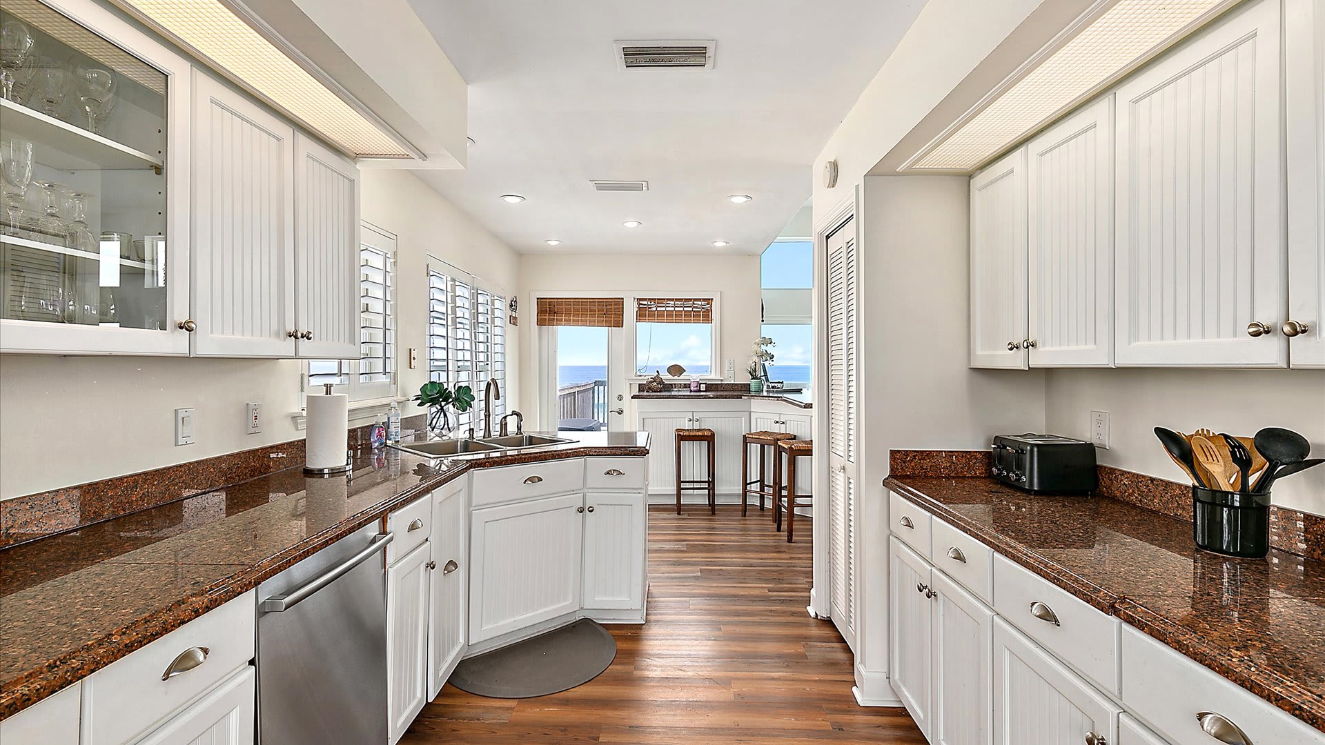 Sea Glass | Wren Beach Rentals by Portoro