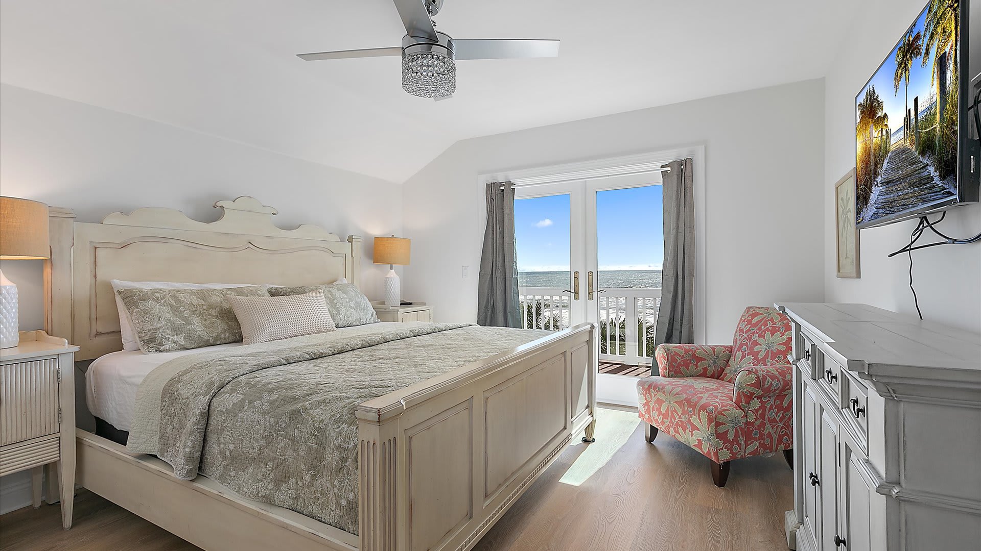 Seawatch | Wren Beach Rentals by Portoro
