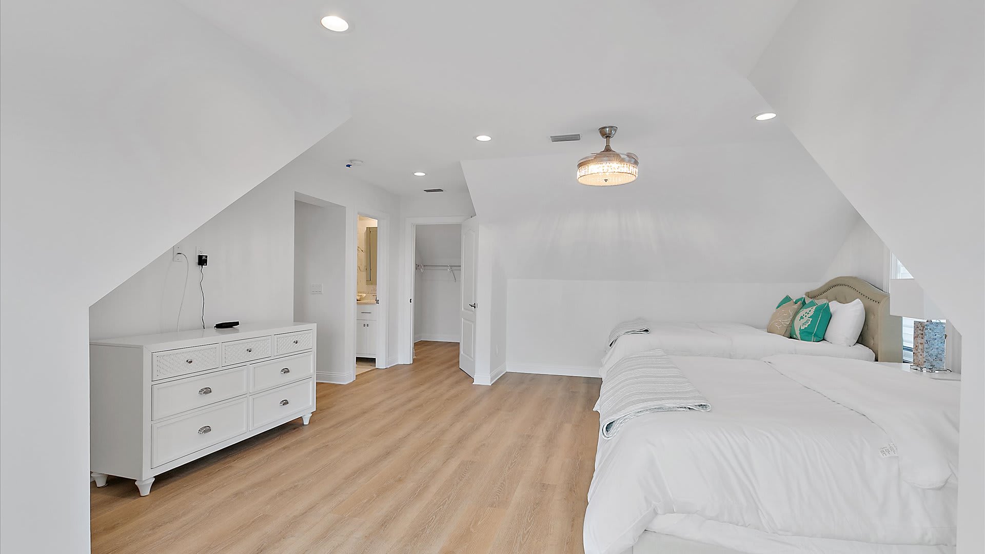 Seawatch | Wren Beach Rentals by Portoro
