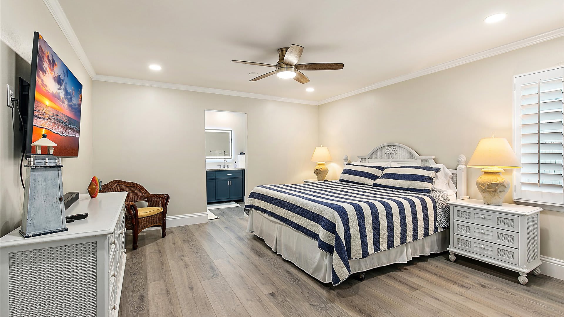 Sandy Cheeks | Wren Beach Rentals by Portoro