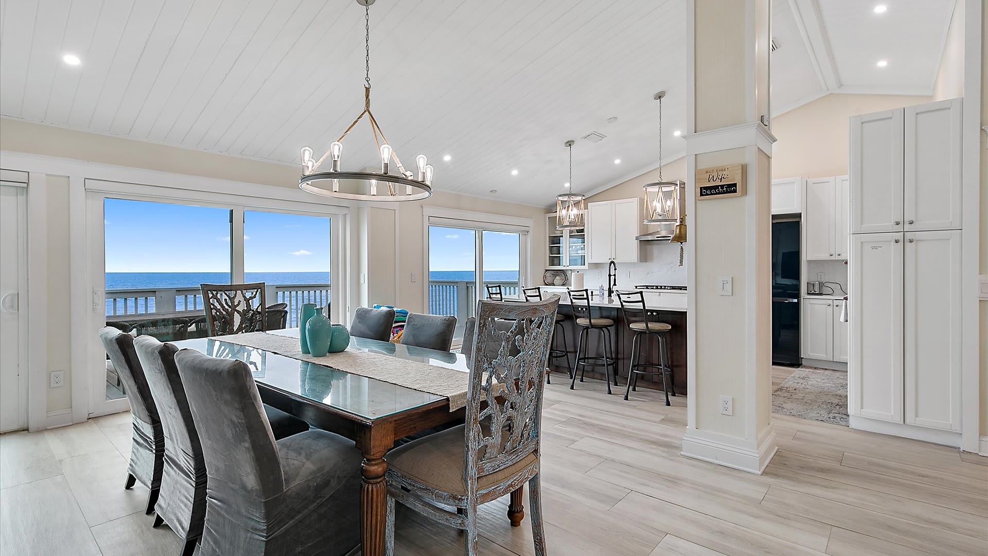 Sandy Cheeks | Wren Beach Rentals by Portoro
