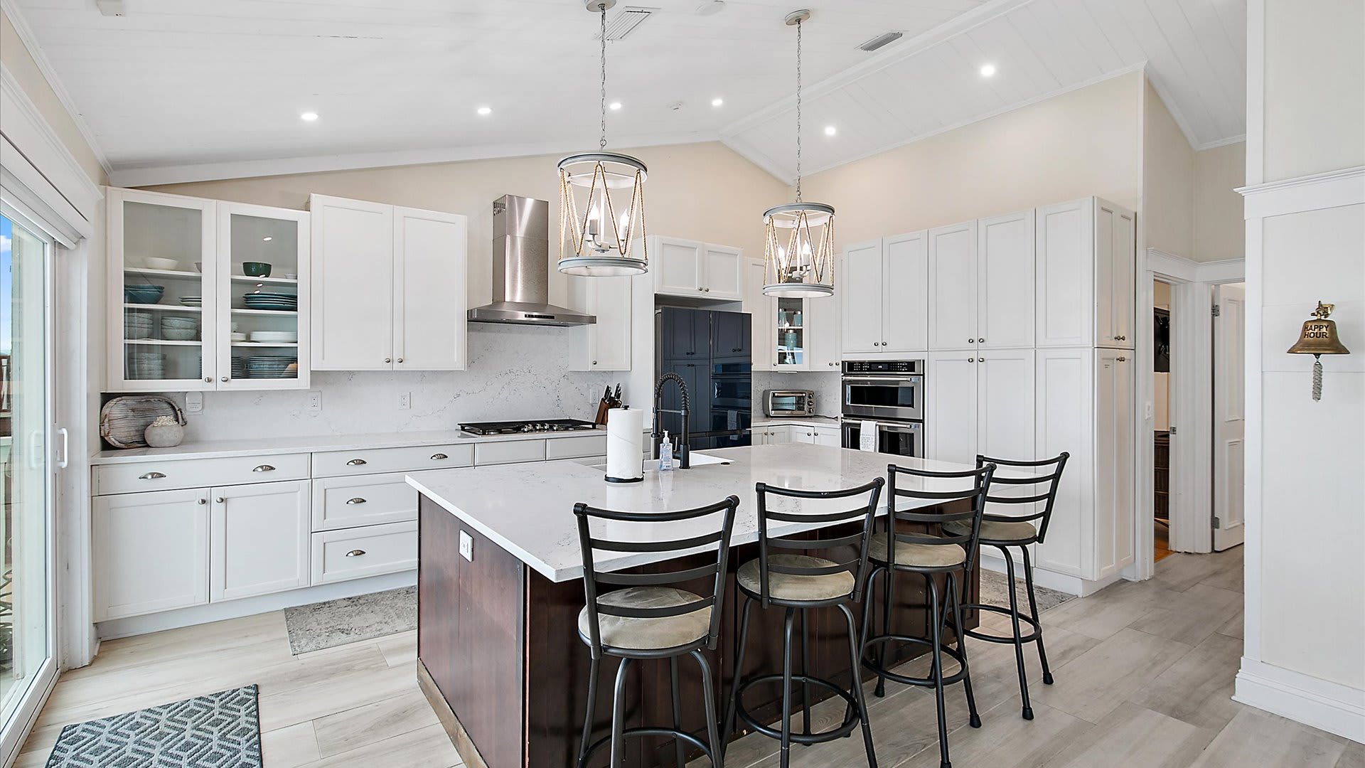 Sandy Cheeks | Wren Beach Rentals by Portoro