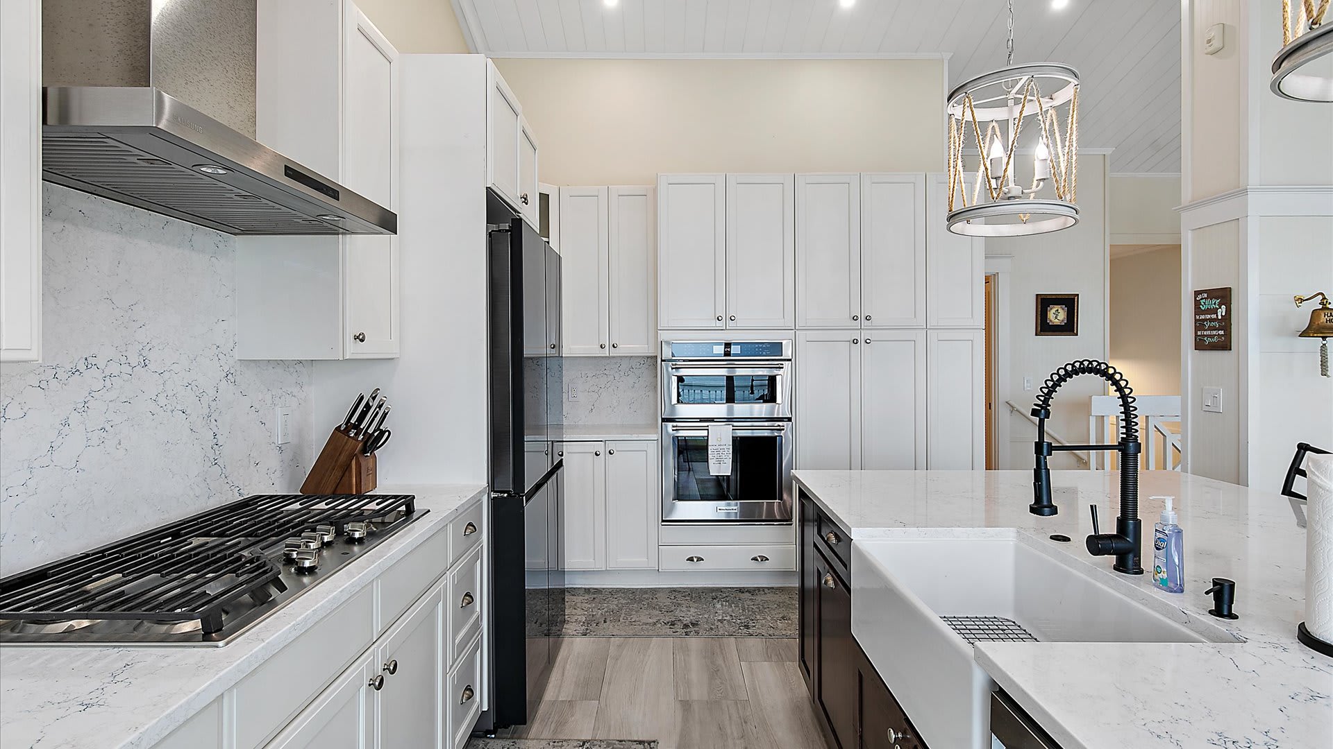 Sandy Cheeks | Wren Beach Rentals by Portoro