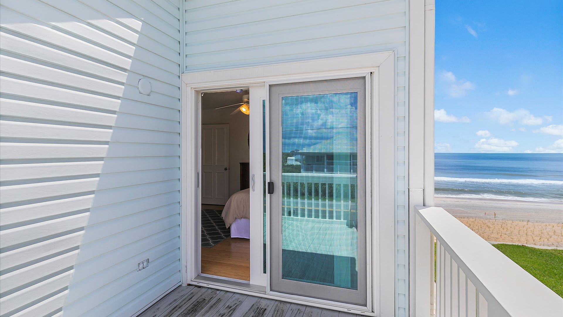 Sandy Cheeks | Wren Beach Rentals by Portoro