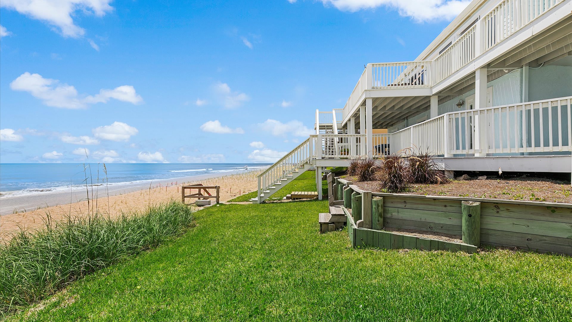 Sandy Cheeks | Wren Beach Rentals by Portoro