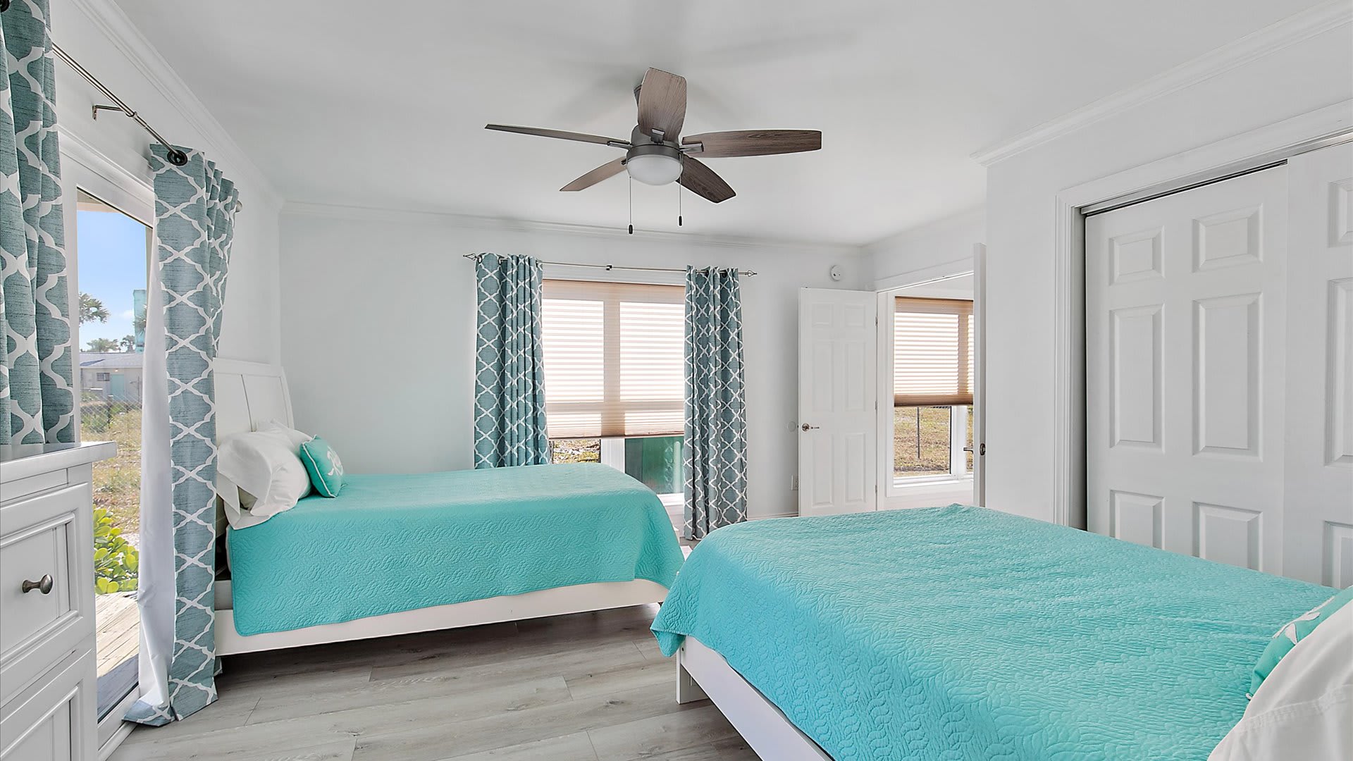 Casa De Lobos | Wren Beach Rentals by Portoro