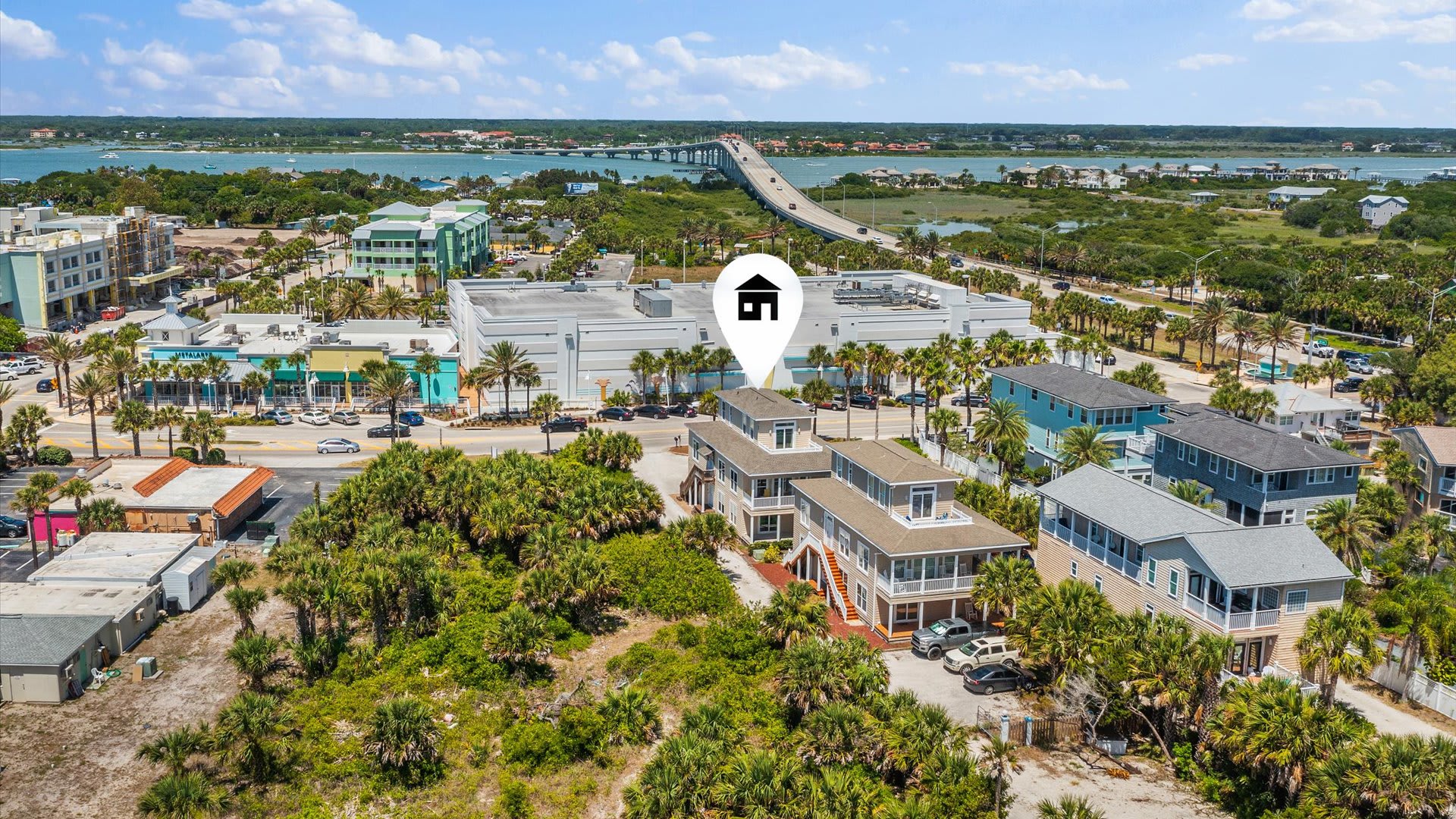 Casa De Lobos | Wren Beach Rentals by Portoro