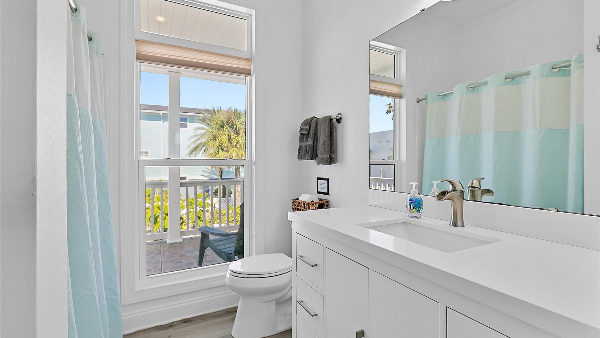 Casa De Lobos | Wren Beach Rentals by Portoro
