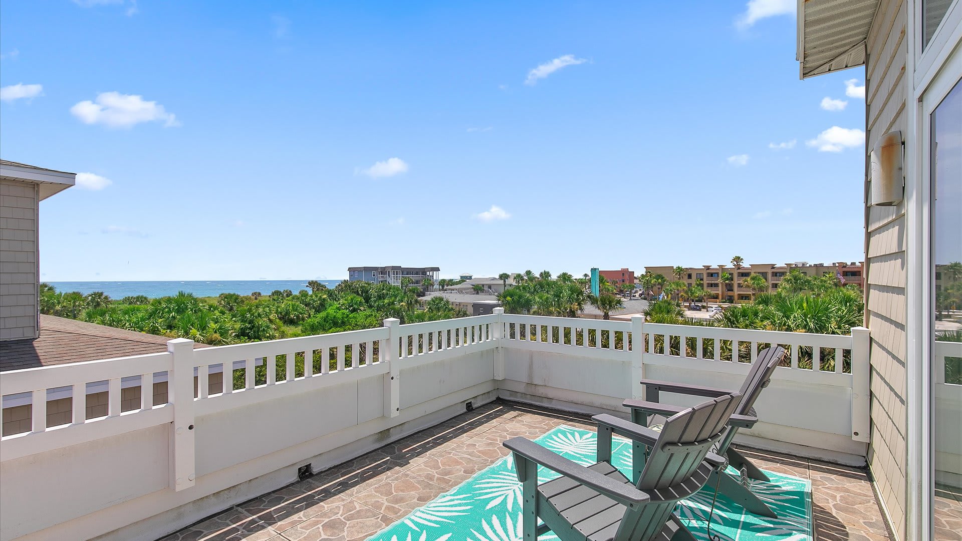 Casa De Lobos | Wren Beach Rentals by Portoro