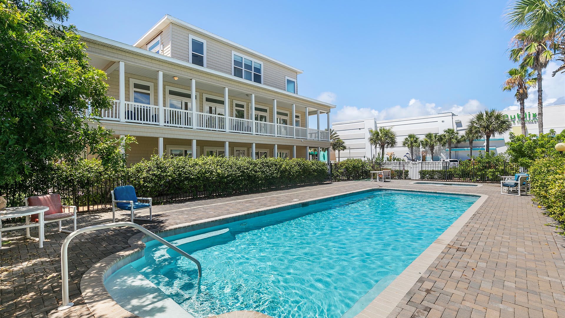 Casa De Lobos | Wren Beach Rentals by Portoro