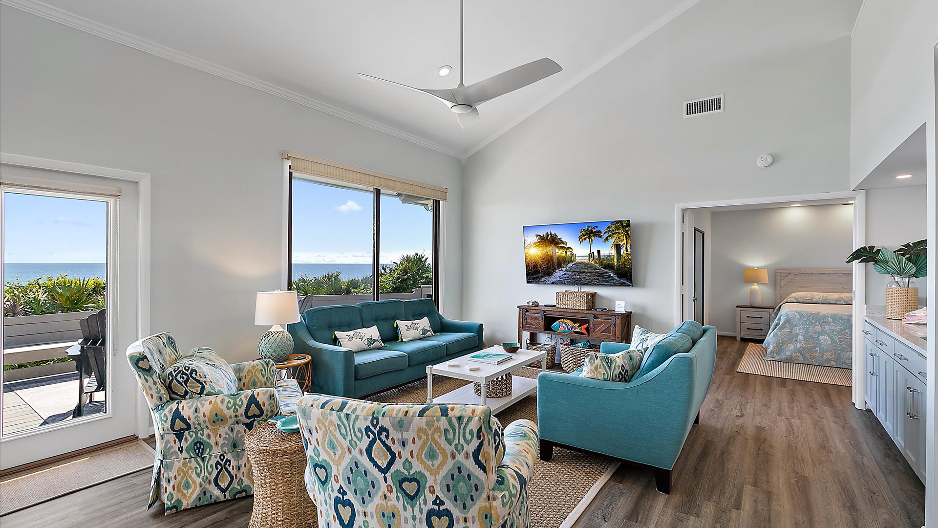 Hello Beach | Wren Beach Rentals by Portoro