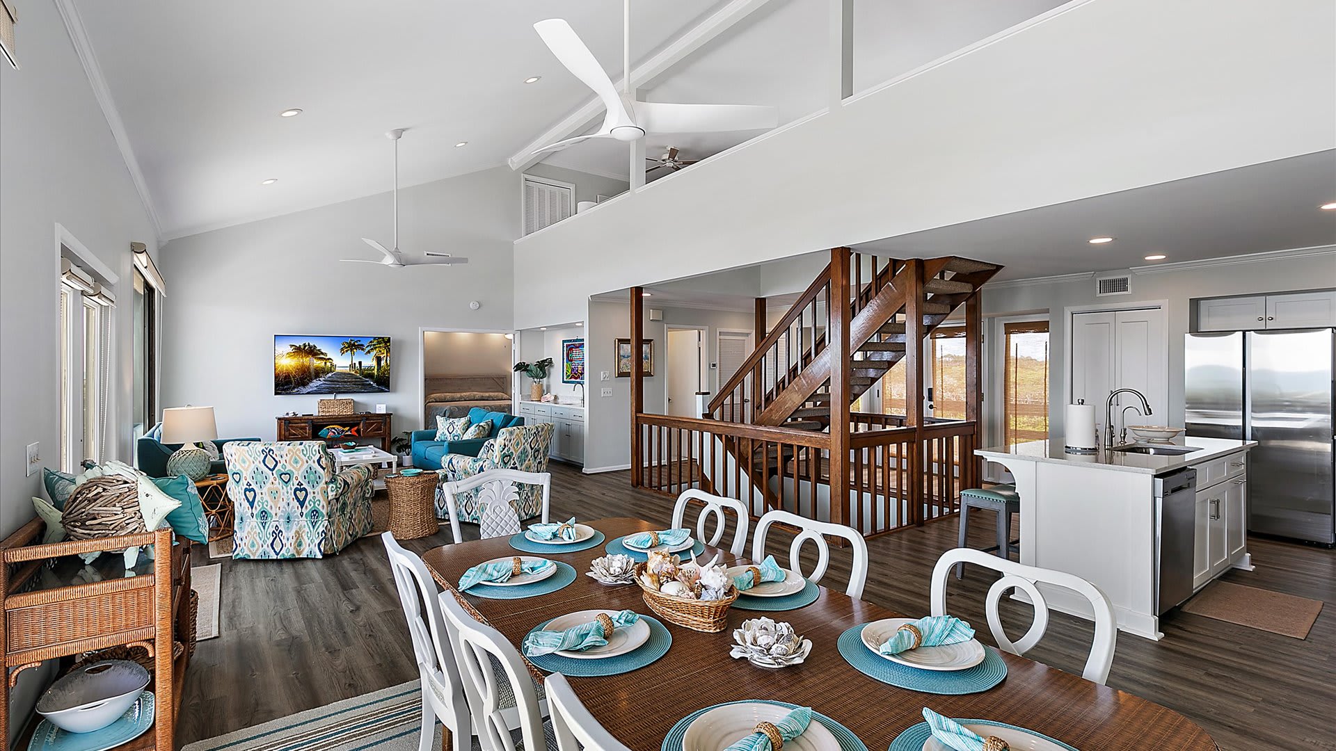Hello Beach | Wren Beach Rentals by Portoro
