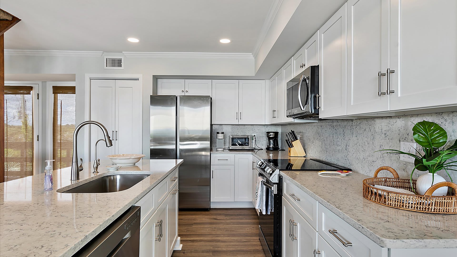 Hello Beach | Wren Beach Rentals by Portoro