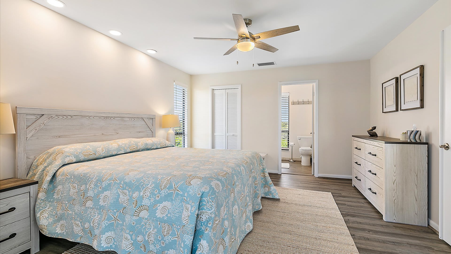 Hello Beach | Wren Beach Rentals by Portoro