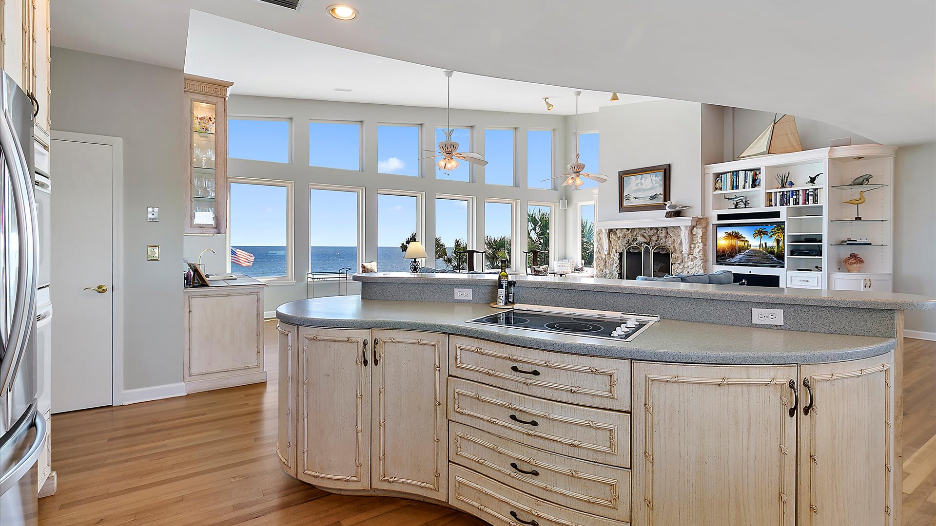 Carpe Beachiem | Wren Beach Rentals by Portoro