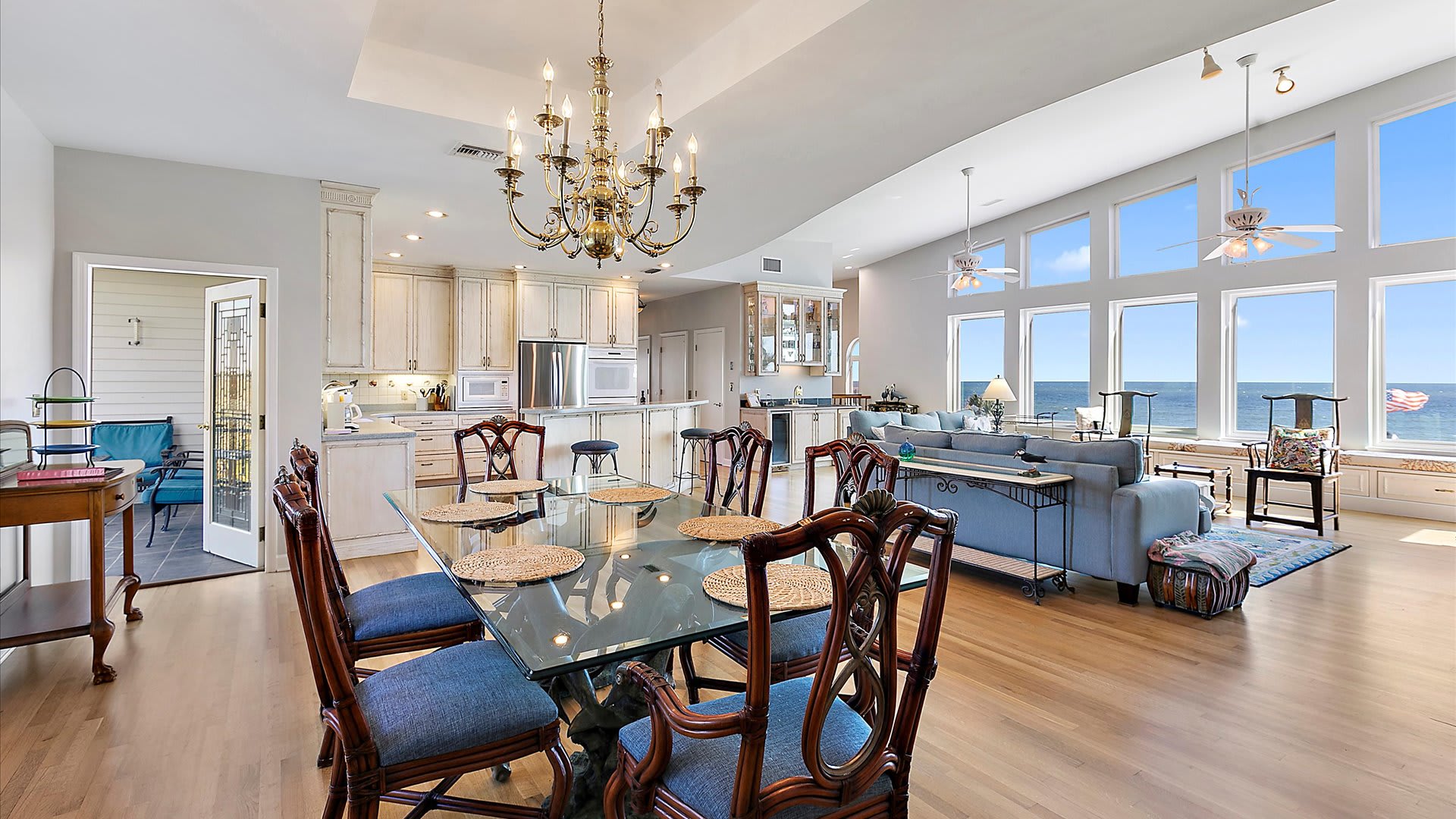 Carpe Beachiem | Wren Beach Rentals by Portoro
