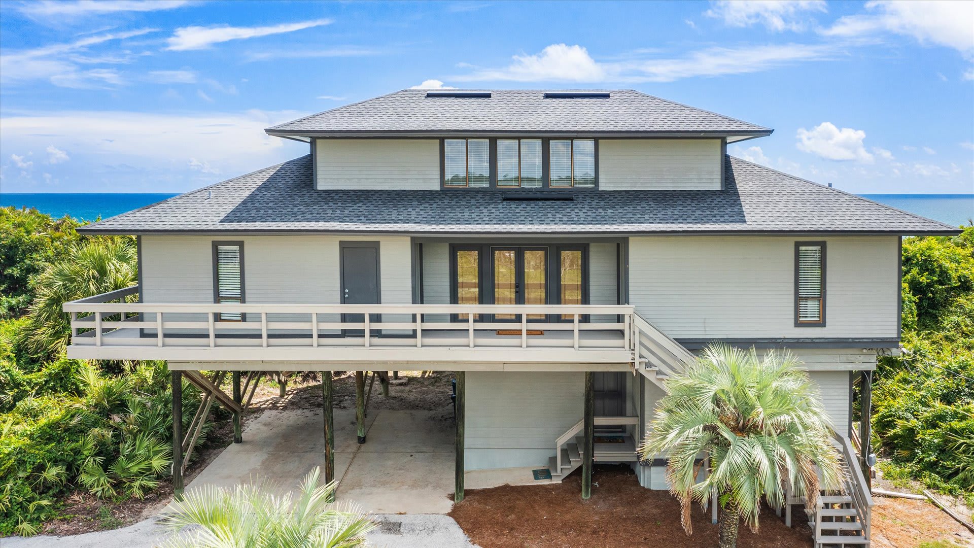 Hello Beach | Wren Beach Rentals by Portoro