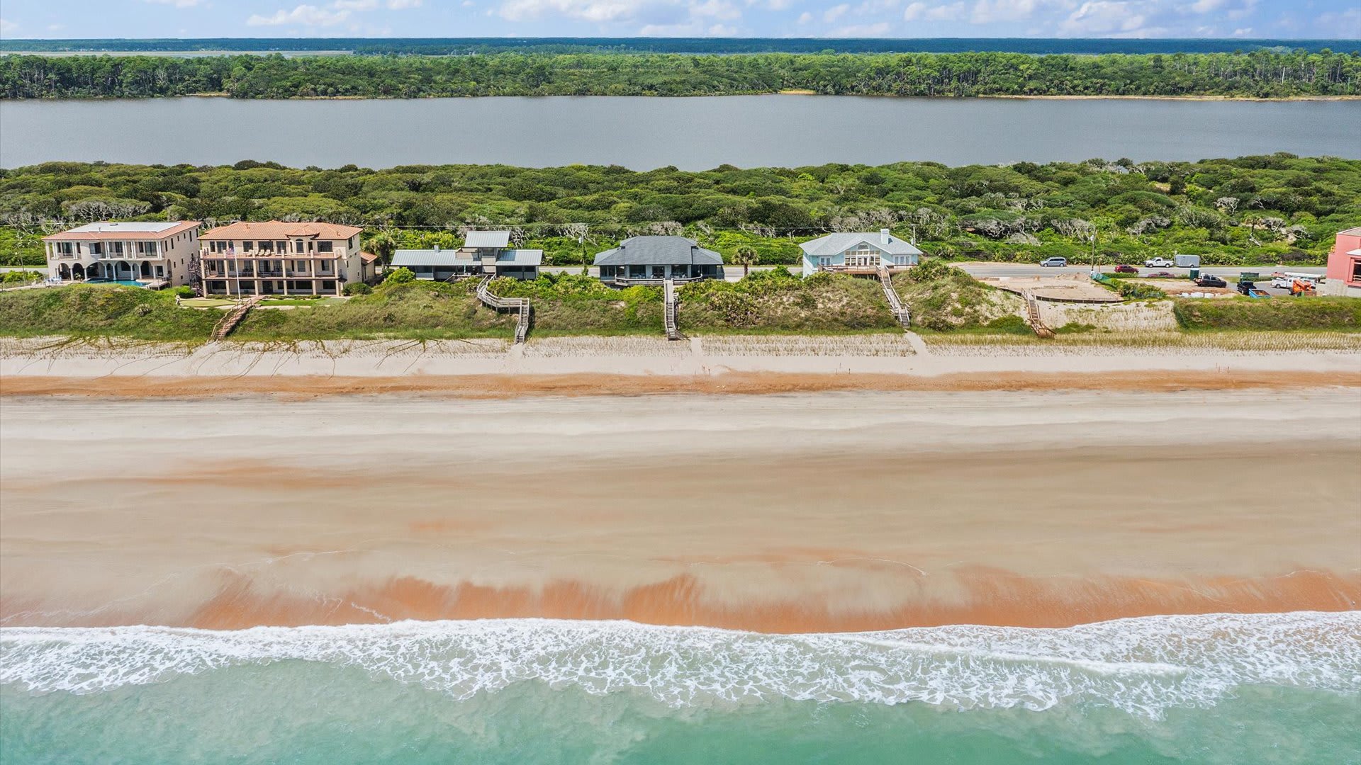 Hello Beach | Wren Beach Rentals by Portoro