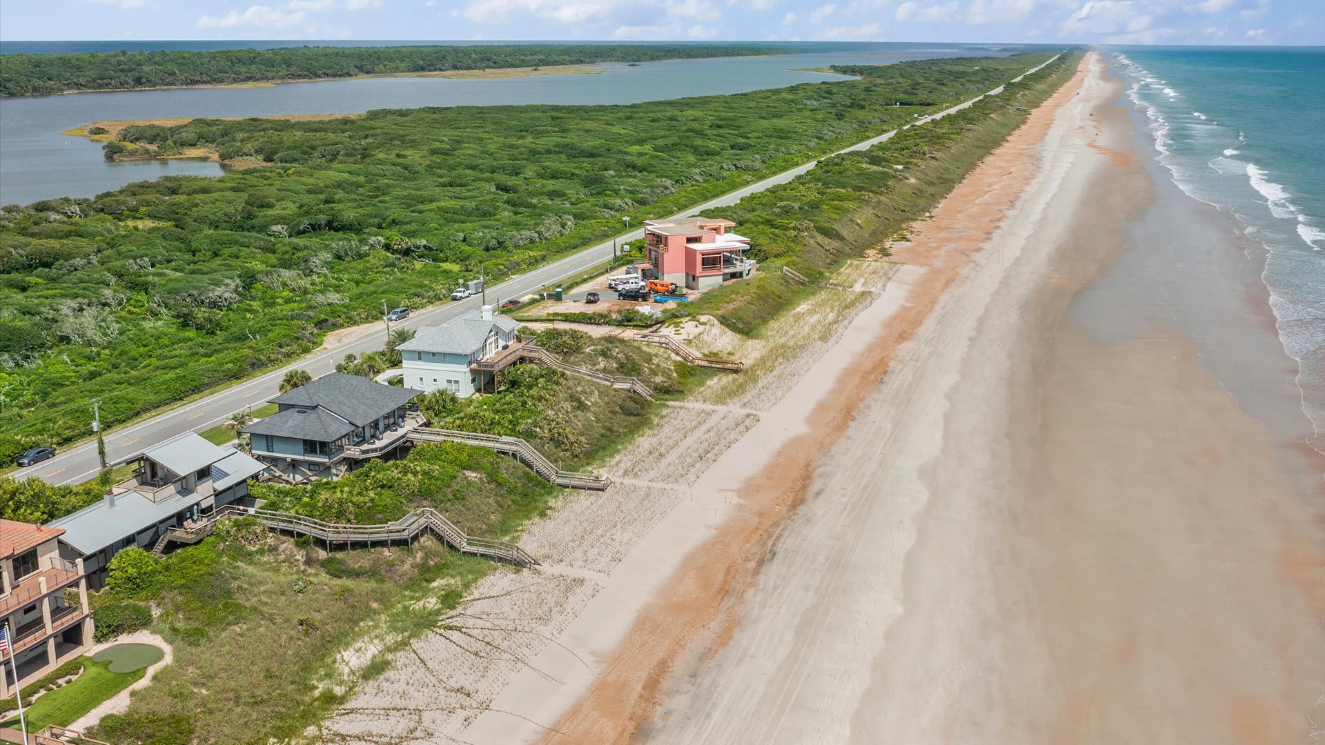 Hello Beach | Wren Beach Rentals by Portoro