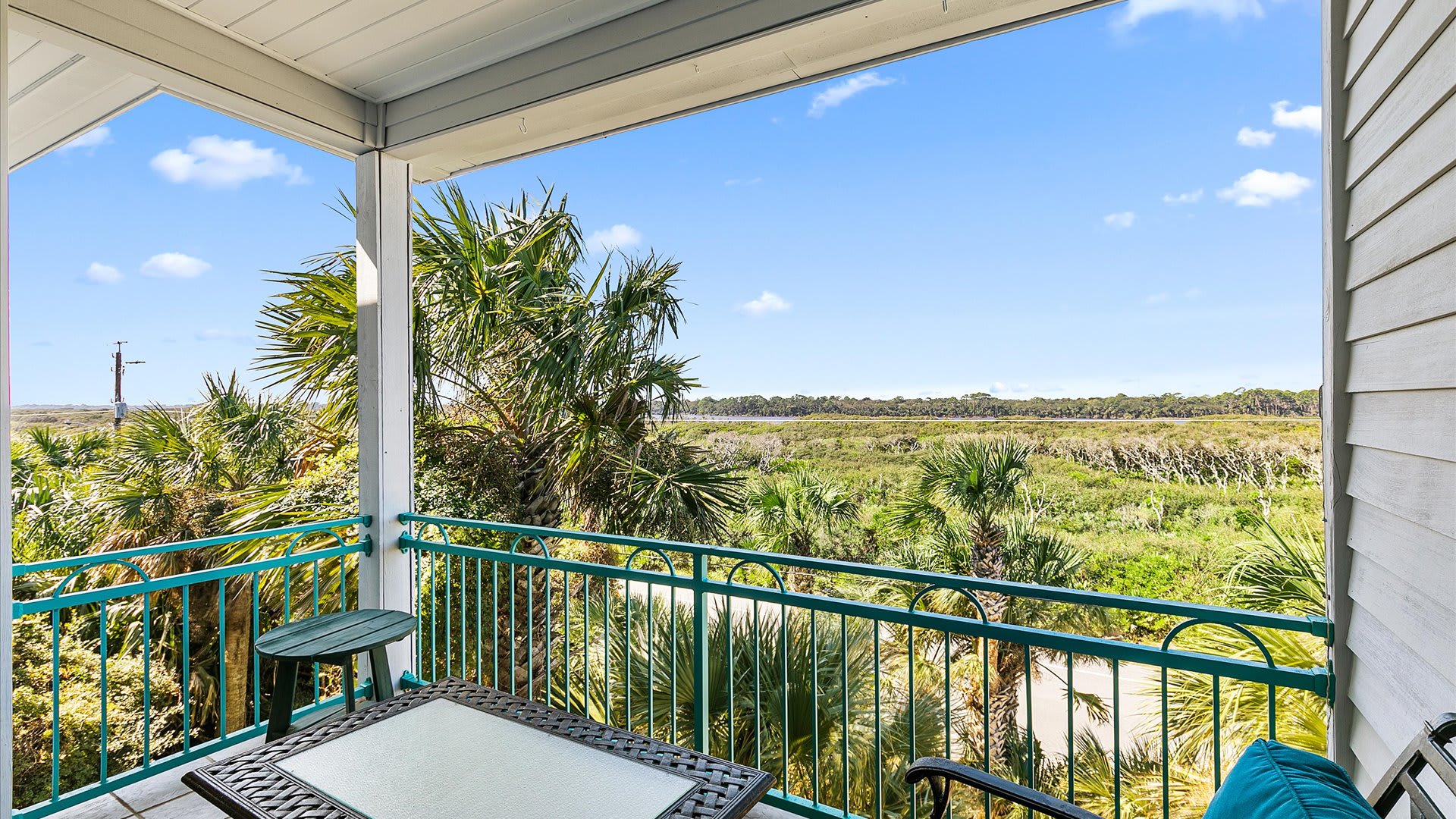 Carpe Beachiem | Wren Beach Rentals by Portoro