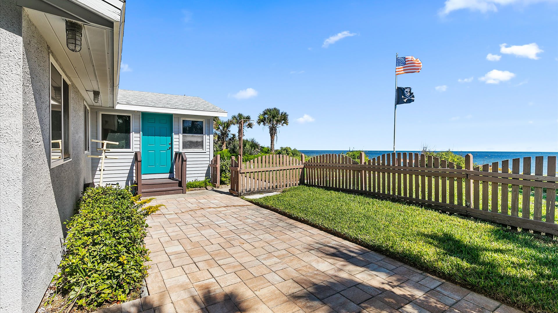 Carpe Beachiem | Wren Beach Rentals by Portoro